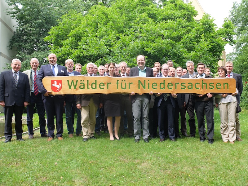 Positionspapier "Wälder für Niedersachsen" unterzeichnet