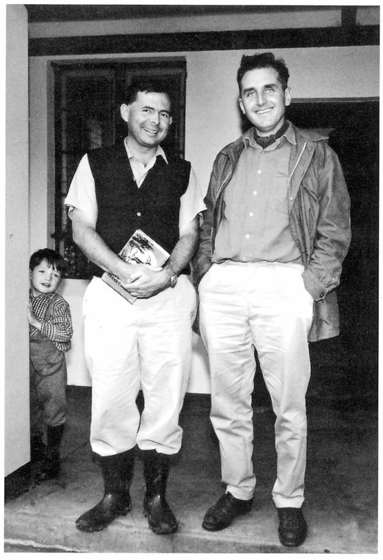 Hecker (r.) mit seinem Freund und Kollegen Patrick Hemingway.